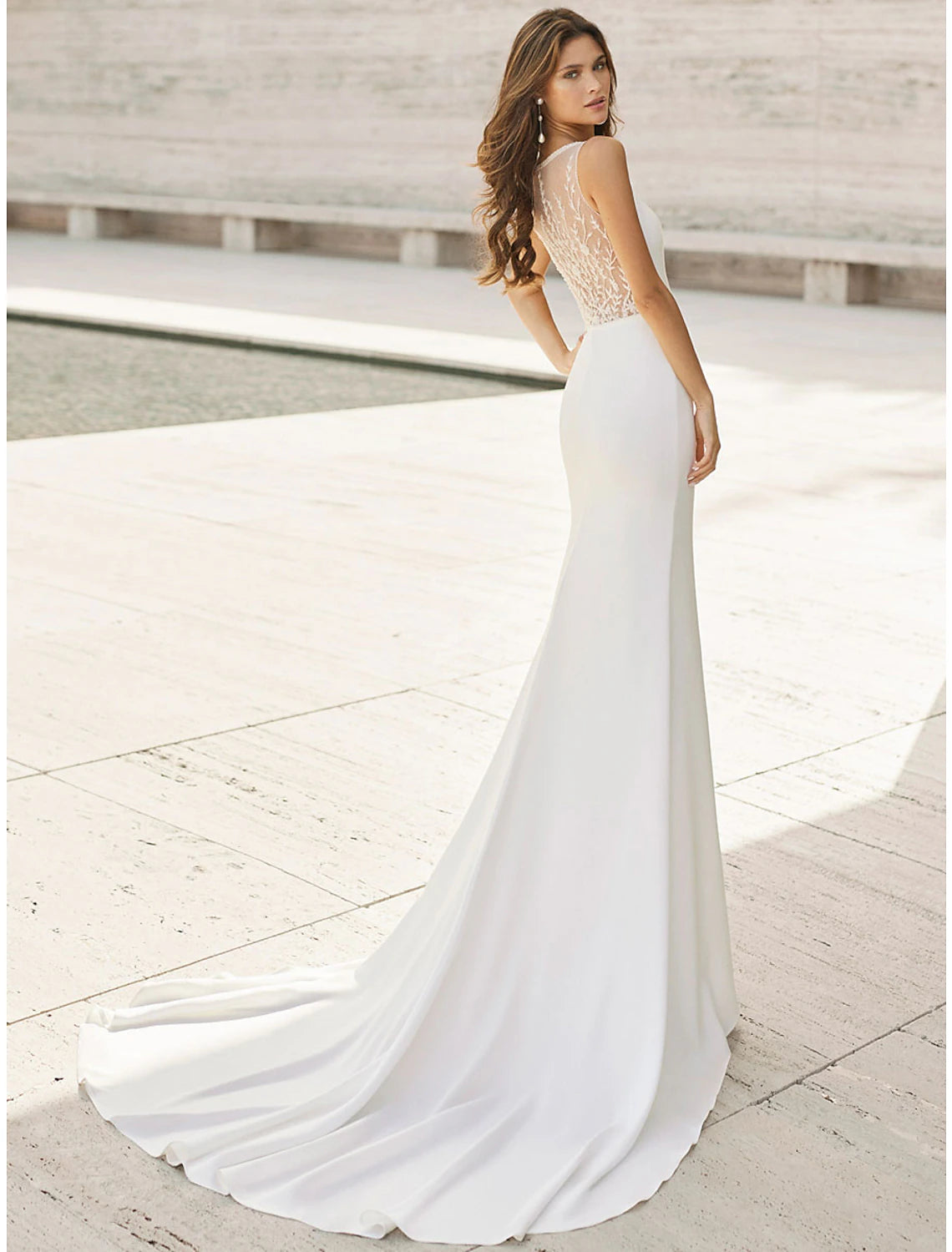 Wholesale Beach Open Back Wedding Dresses Mermaid / Trumpet Scoop Neck Sleeveless Court Train Satin Bridal Suits Bridal Gowns With Appliques